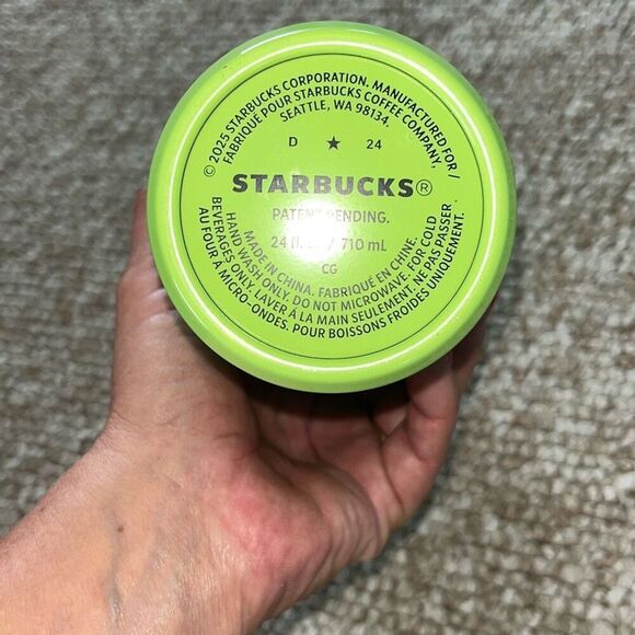 NWOT Starbucks 2025 Lime Green With Blue Twist-To-Seal Leakproof Straw Lid Cold - Picture 5 of 12